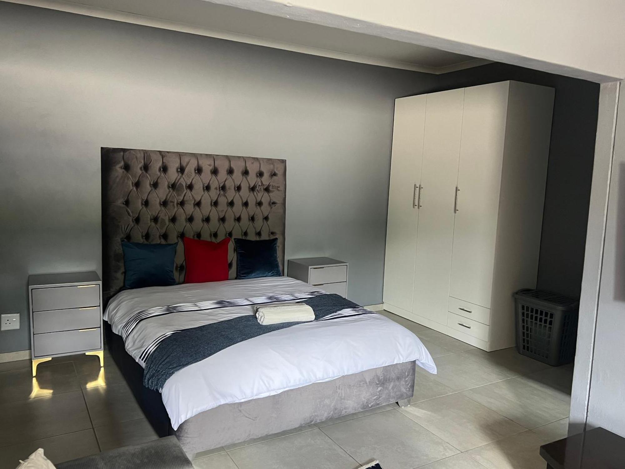 Ubuntu Lifestyle Estate Hotel Krugersdorp Buitenkant foto