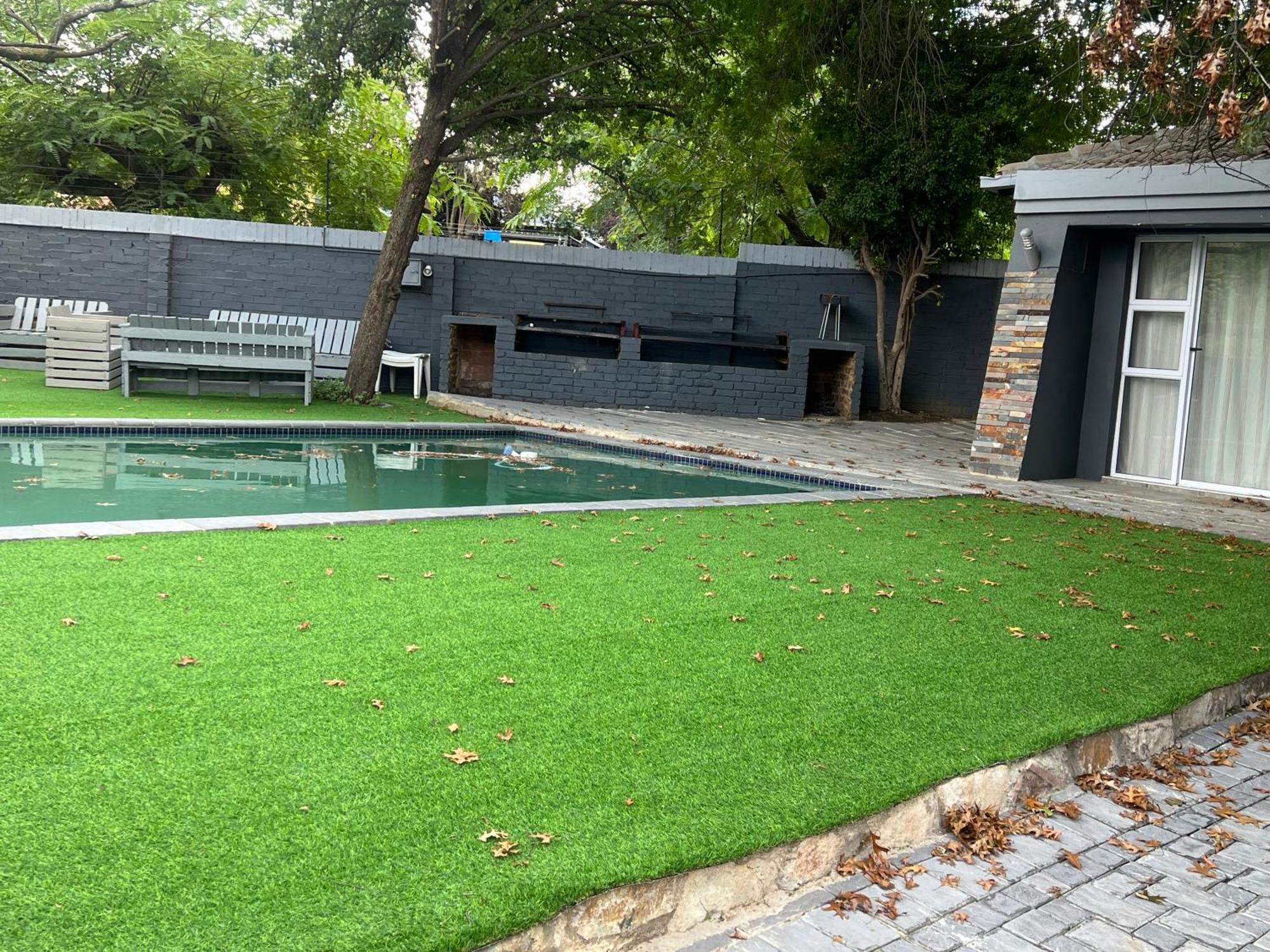 Ubuntu Lifestyle Estate Hotel Krugersdorp Buitenkant foto